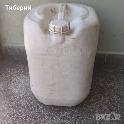 Пластмасови бидони, снимка 9 - Бидони, бурета и бъчви - 51950009