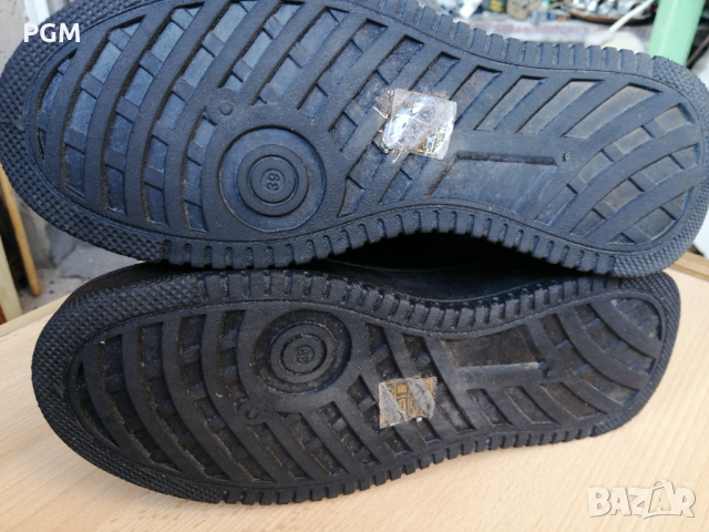 Сникърси черни 39номер, снимка 6 - Дамски ежедневни обувки - 44697390