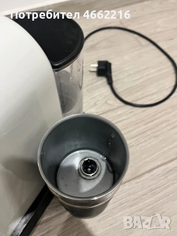 Кафемашина Nespresso с 20 капсули, използвана, снимка 5 - Кафемашини - 52558565