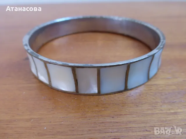 Стара седефена гривна бронз, снимка 2 - Гривни - 50046942