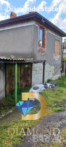 Двуетажна къща в село Бряст, общ. Димитровград