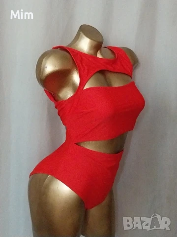 Еластичен раздвижен, червен,цял бански 