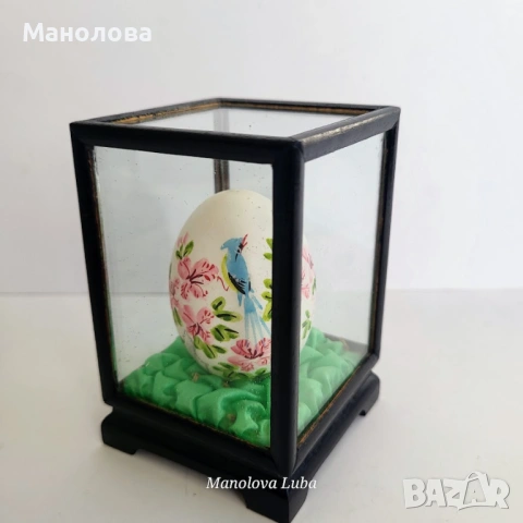 Ръчно рисувано кокошо яйце в стъклена витрина, снимка 2 - Други ценни предмети - 54142304