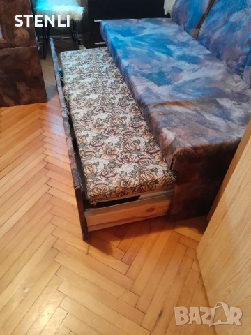 Продавам кухненски ъглов диван , снимка 3 - Дивани и мека мебел - 51471129