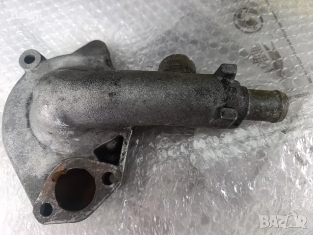 Корпус за водна помпа на Мерцедес W115,W123 -2.4D, снимка 6 - Части - 49548007