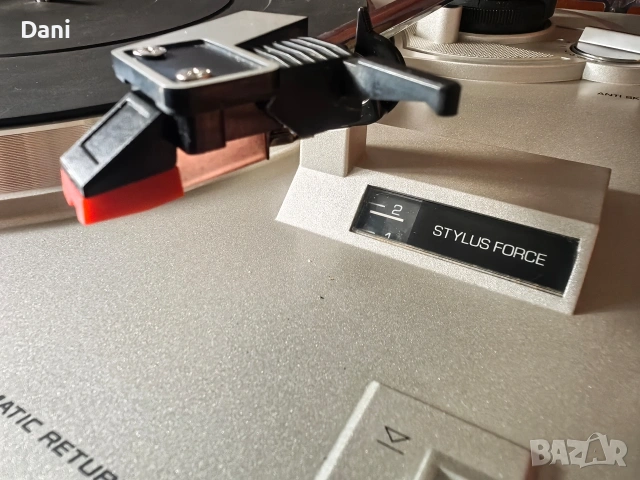 Грамофон Philips F 7112, снимка 4 - Грамофони - 53118843