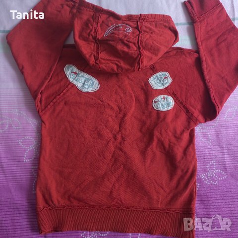 Червен суичър, снимка 2 - Детски анцузи и суичери - 39414285