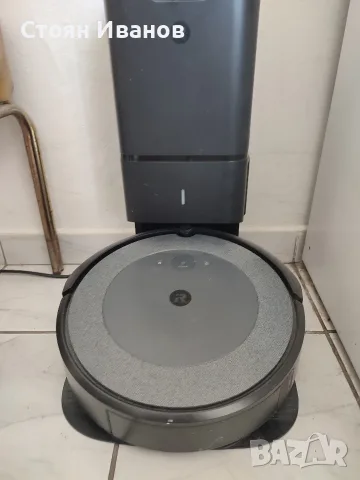 Прахосмукачка робот iRobot Roomba i3+ със самопочистваща станция Clean Base