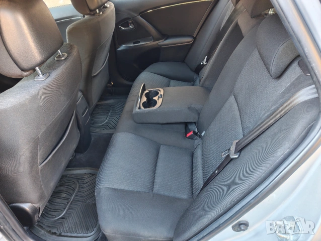 Toyota Avensis 2.2D 150ps EURO5B oбслужен, снимка 9 - Автомобили и джипове - 53938041
