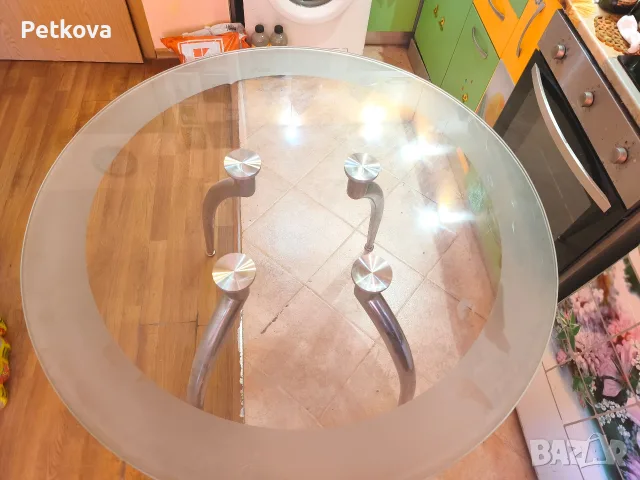 Трапезна стъклена маса, кръгла , снимка 2 - Маси - 56132607