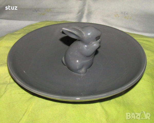 Порцеланова чиния със зайче, снимка 4 - Чинии - 53986902