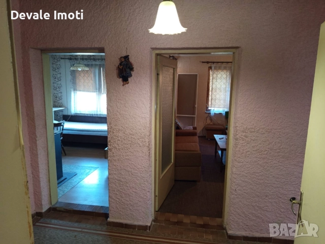 Продава се масивна двуетажна къща в центъра, снимка 16 - Къщи - 51532688