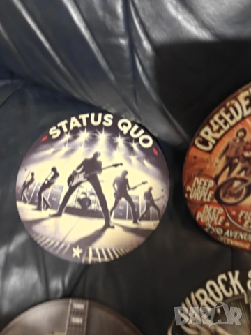 Интериор за клуб,бар,репетиционна,китарна или фенска стая, снимка 5 - Китари - 52307047