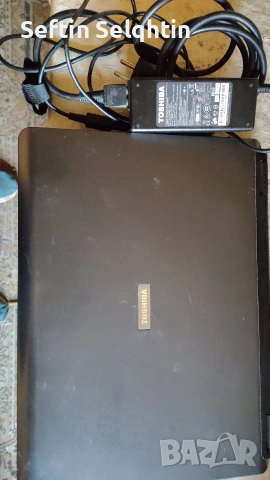 Продава се toshiba , снимка 2 - Лаптопи за дома - 53132770