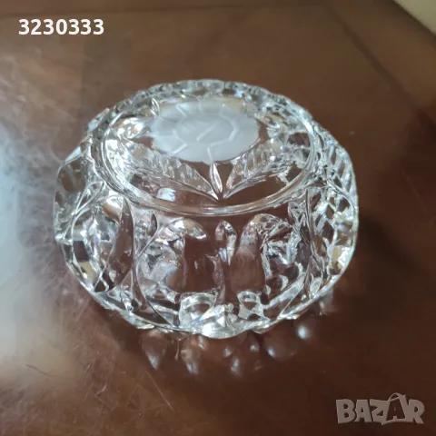 Кристален пепелник, снимка 3 - Декорация за дома - 49728584