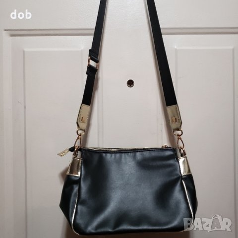 Нова чанта Versace Parfums crossbody bag, оригинал, снимка 9 - Чанти - 31333172