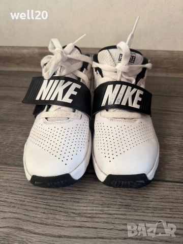 Маратонки Nike