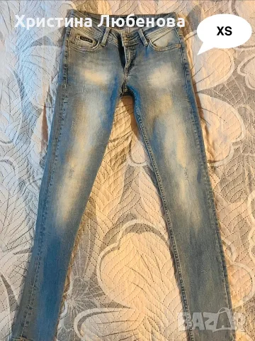 Дамски дънки Xs/S/M, снимка 2 - Дънки - 56539484