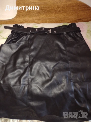 Кожена пола с джобчета, снимка 2 - Поли - 50951652