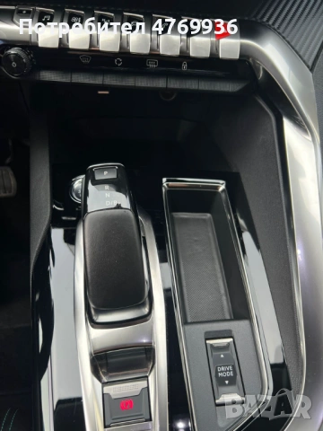 Peugeot 3008 1.6 Plug-in Hybrid 224 к.с.Автомат LED Navi Keyles, снимка 10 - Автомобили и джипове - 53888763