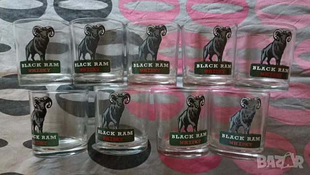 Продавам лот стъклени чаши Black Ram, трапезни чаши и чаши за сладолед