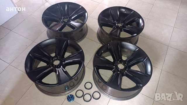 Четири спортни черни джанти 18 цола.