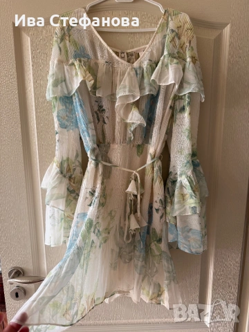 Нова разкошна елегантна  феерична парти коктейлна рокля флорален принт цветя Guess guess , снимка 3 - Рокли - 48223259