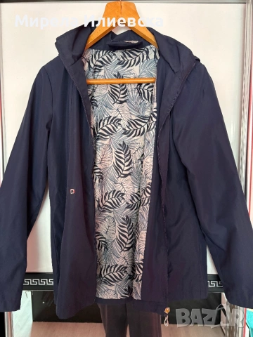 Дамско преходно яке