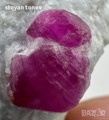 Естествен Рубин кристал в мраморна матрица с необичайна форма! 306кт.! , снимка 5 - Арт сувенири - 44297907