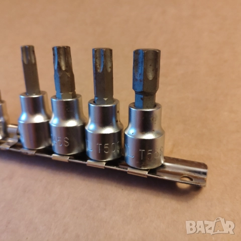 BRITOOL ENGLAND 13броя 1/4 и 3/8 качествени вложки торкс звезди T6-T55 , снимка 10 - Други инструменти - 52985116