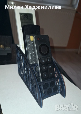 Нова стойка за дистанционни, 3D принтирана, снимка 2 - Стойки, 3D очила, аксесоари - 54155412