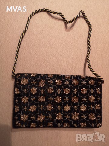 Нова малка дамска чанта за ръка портфейл черна велурена със златно