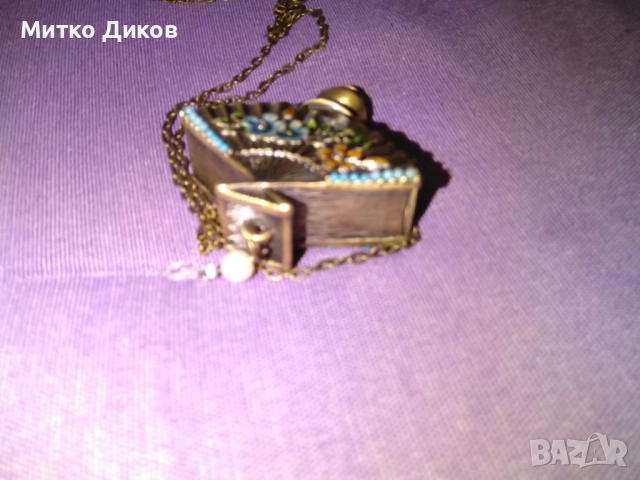 Винтидж бутилка за парфюм от месинг, клозоне, флорална, с W-образна винтова капачка Н-50мм и 55х20мм, снимка 9 - Антикварни и старинни предмети - 51554075