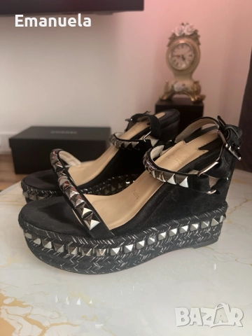 Louboutin сандали с платформа, снимка 2 - Сандали - 56202571