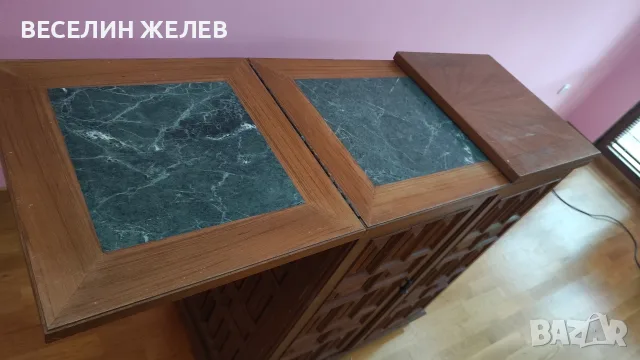 Оригинален разтегателен шкаф-бар от масиво дърво с естествен зелен мрамор, снимка 8 - Шкафове - 56061757