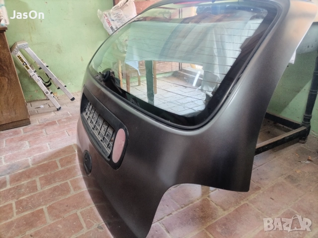 Заден капак от Рено меган. , снимка 2 - Части - 51862641