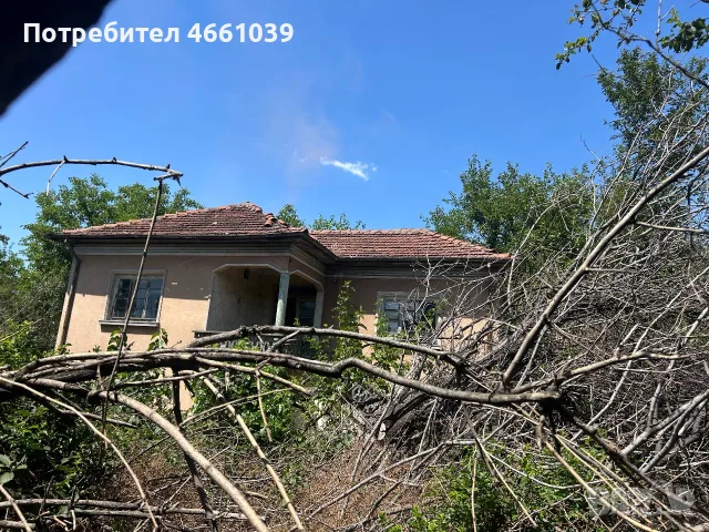 Продавам къща в село Жбручище , снимка 2 - Къщи - 56543697