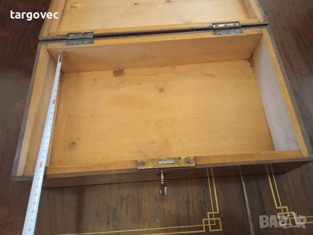 Прекрасна старинна дървена кутия, снимка 2 - Антикварни и старинни предмети - 40870468