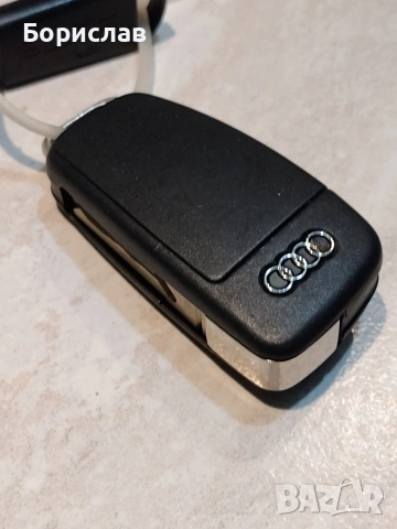 Ключ, кутийка Audi, снимка 3 - Аксесоари и консумативи - 53223381