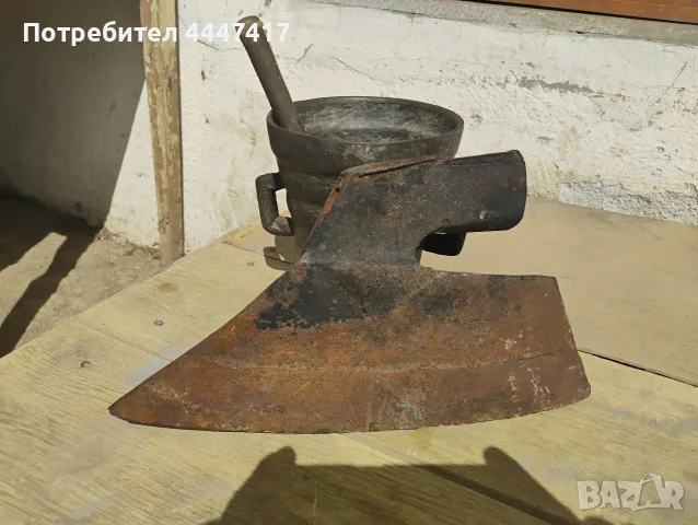 Стара брадва Има маркировка камбана и година 34 много добро състояние много стара, снимка 6 - Градински инструменти - 56179809
