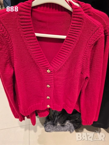 дамски шапки и жилетки