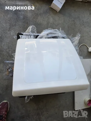 ЛЮК със щора и комарник пълен комплект за монтаж 40x40 см Thule 