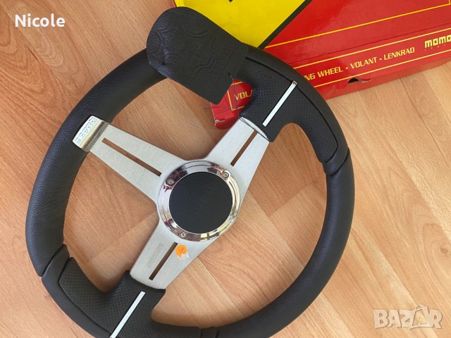 Спортен волан МОМО, Италия, снимка 2 - Аксесоари и консумативи - 43464356