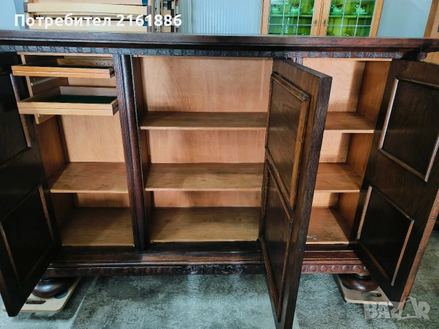 Красив дъбов шкаф с дърворезба , снимка 7 - Шкафове - 53075824