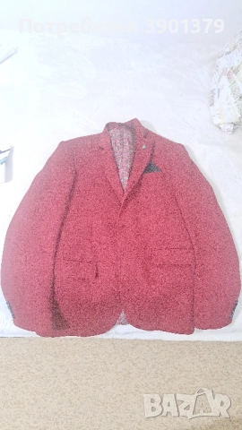 Продавам Мъжко Червено Сако