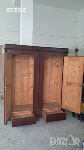 Антикварен гардероб за връхни дрехи, снимка 4 - Гардероби - 53273605