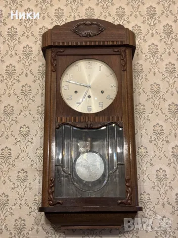 Стенен механичен часовник на Gustav Becker