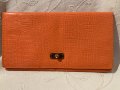 Дамска чанта H&M оранжева / Чанта клъч H&M/ оранжева чантичка H&M, еко кожа, златиста закопчалка, снимка 1 - Чанти - 38899896
