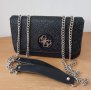 Черна чанта Guess код DS201, снимка 1