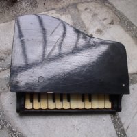 старо детско пиано, снимка 2 - Други ценни предмети - 40667801